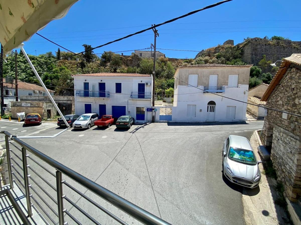 Blu Blu Apartment With Castle View Koroni  Ngoại thất bức ảnh